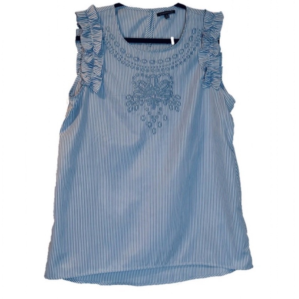 Women’s Staccato Shirt Size Medium Blue & White pinstripes